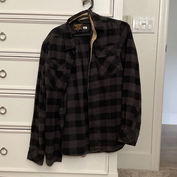 #0397 Black Flannel Size M Brand Burton - Picture 1 of 3